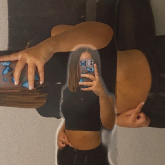 Meet your Posher, Lyla - Picture 1 of 1